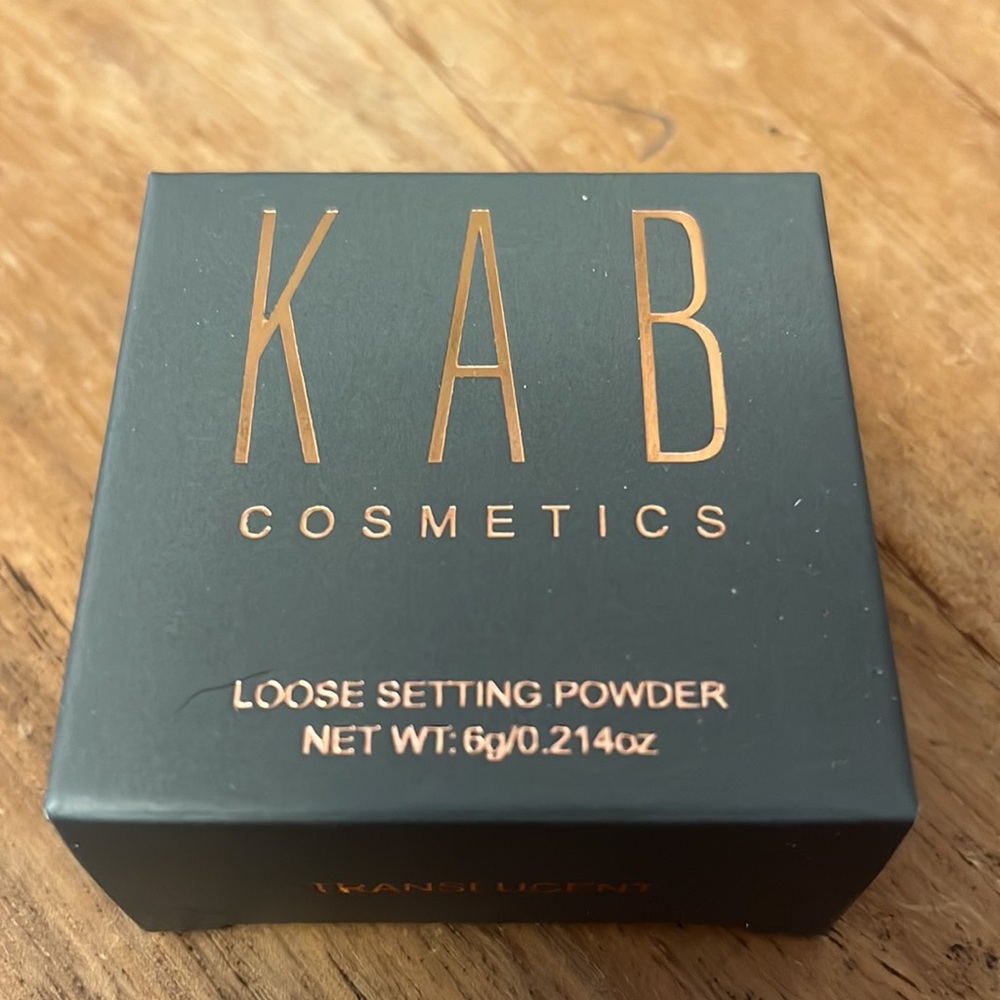 Kab Cosmetics Loose Setting Powder - Picture 3 of 8